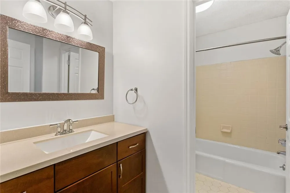 208 Bridge Lane SE Smyrna, GA 30082
