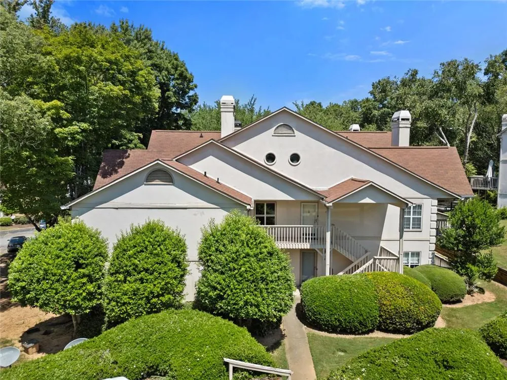 208 Bridge Lane SE Smyrna, GA 30082