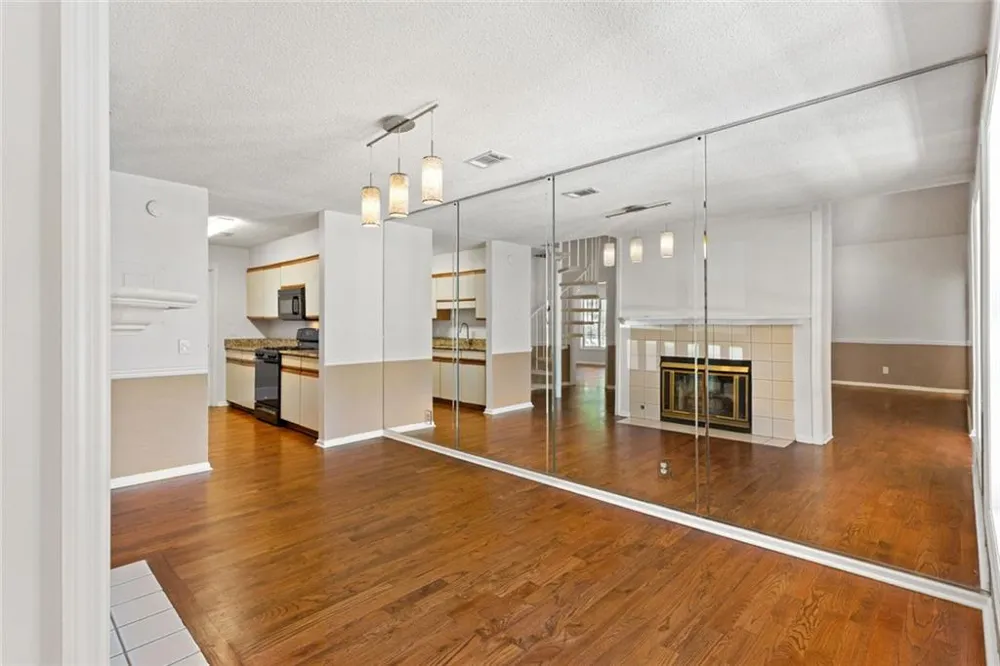 208 Bridge Lane SE Smyrna, GA 30082