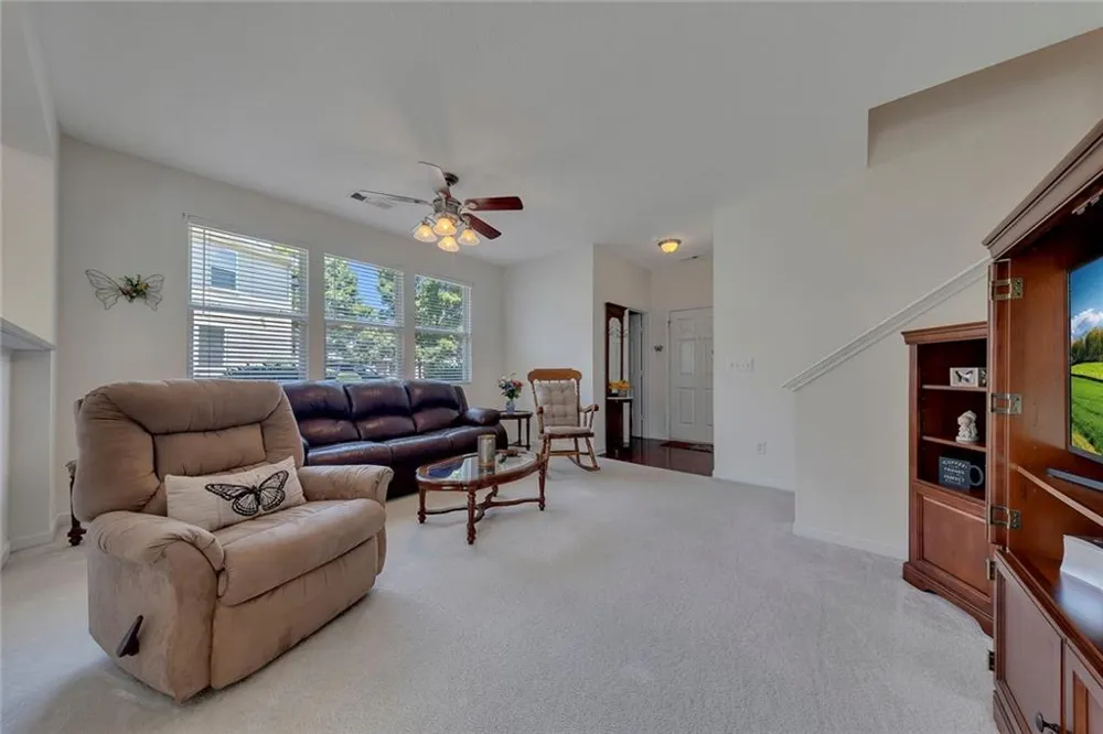 313 Oak Leaf Place Acworth, GA 30102