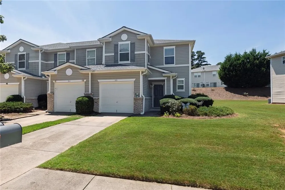 313 Oak Leaf Place Acworth, GA 30102