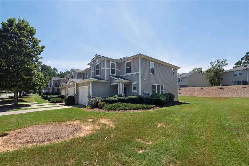 313 Oak Leaf Place Acworth, GA 30102