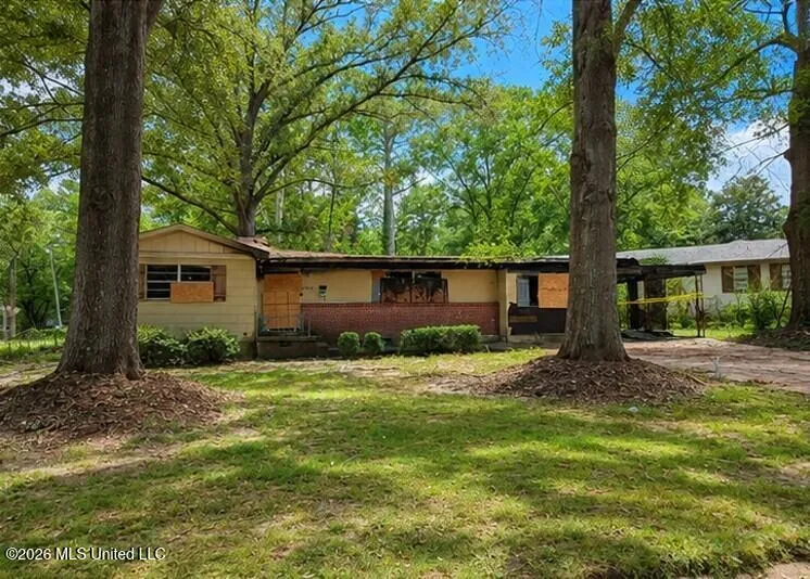 5548 Mimosa Drive Jackson, MS 39206