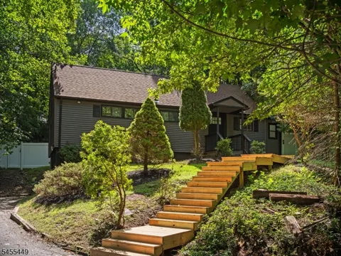 787 Tabor Rd