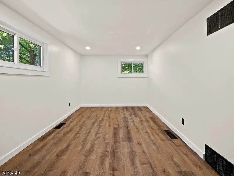 787 Tabor Rd Parsippany-Troy Hills, NJ 07950