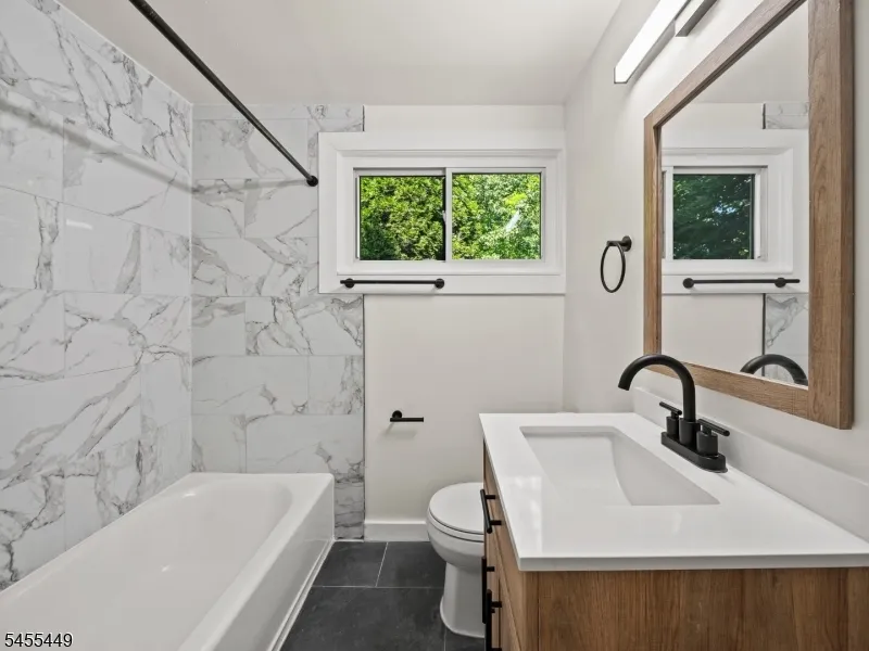 787 Tabor Rd Parsippany-Troy Hills, NJ 07950
