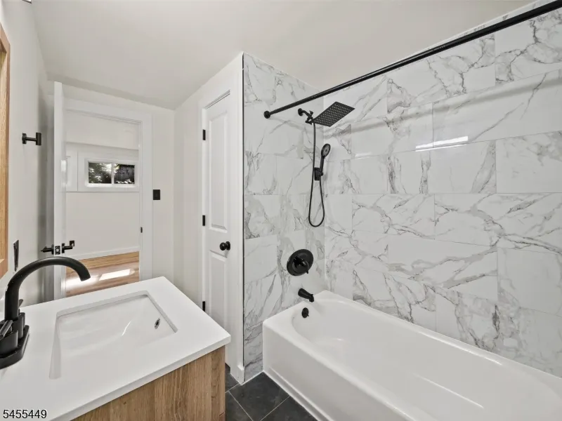 787 Tabor Rd Parsippany-Troy Hills, NJ 07950