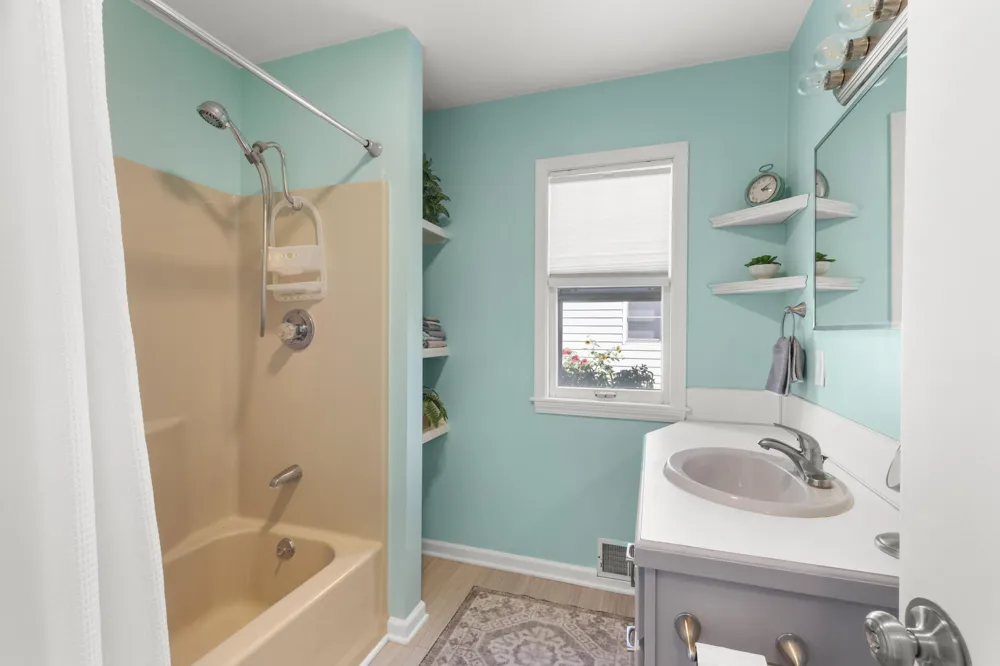 1315 Grant Avenue Grand Haven, MI 49417