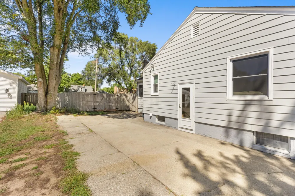 1315 Grant Avenue Grand Haven, MI 49417