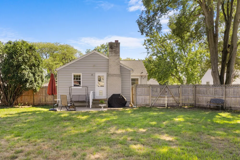 1315 Grant Avenue Grand Haven, MI 49417