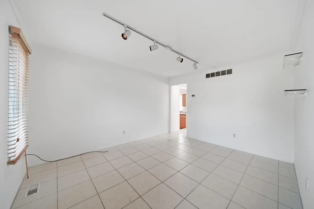 5685 E Silo Ridge Drive Ann Arbor, MI 48108