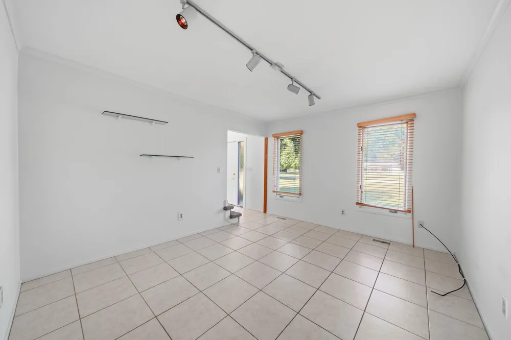 5685 E Silo Ridge Drive Ann Arbor, MI 48108