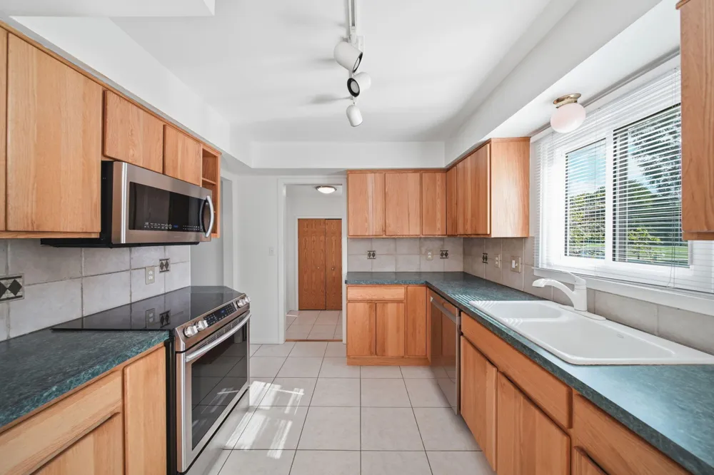 5685 E Silo Ridge Drive Ann Arbor, MI 48108