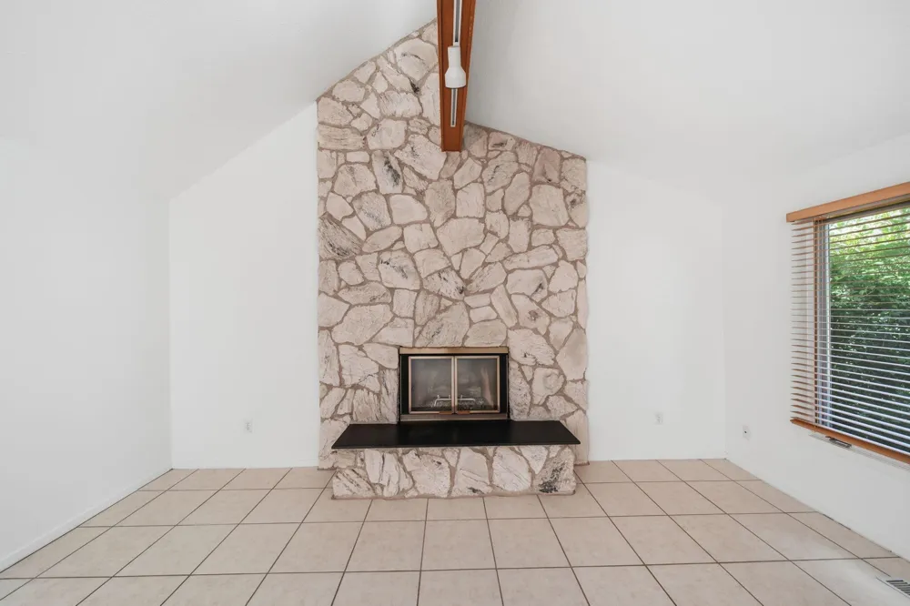 5685 E Silo Ridge Drive Ann Arbor, MI 48108