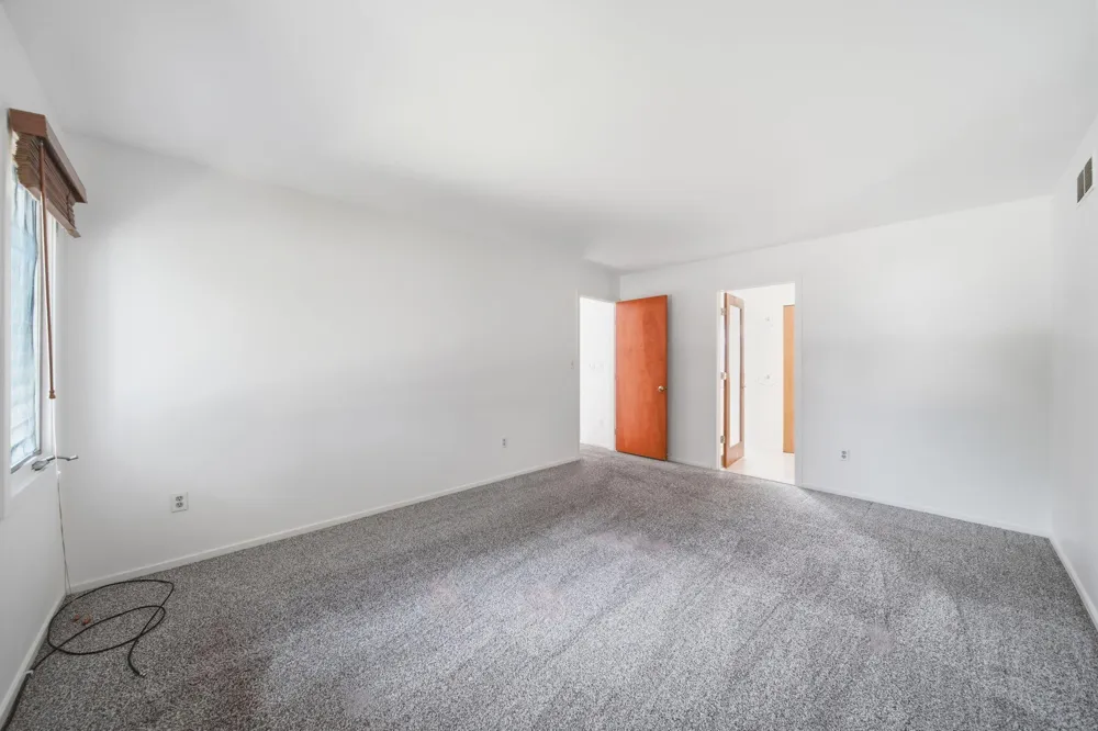 5685 E Silo Ridge Drive Ann Arbor, MI 48108