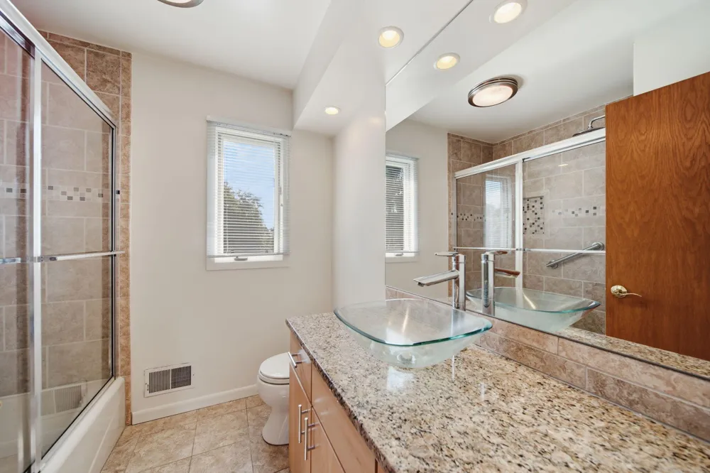 5685 E Silo Ridge Drive Ann Arbor, MI 48108