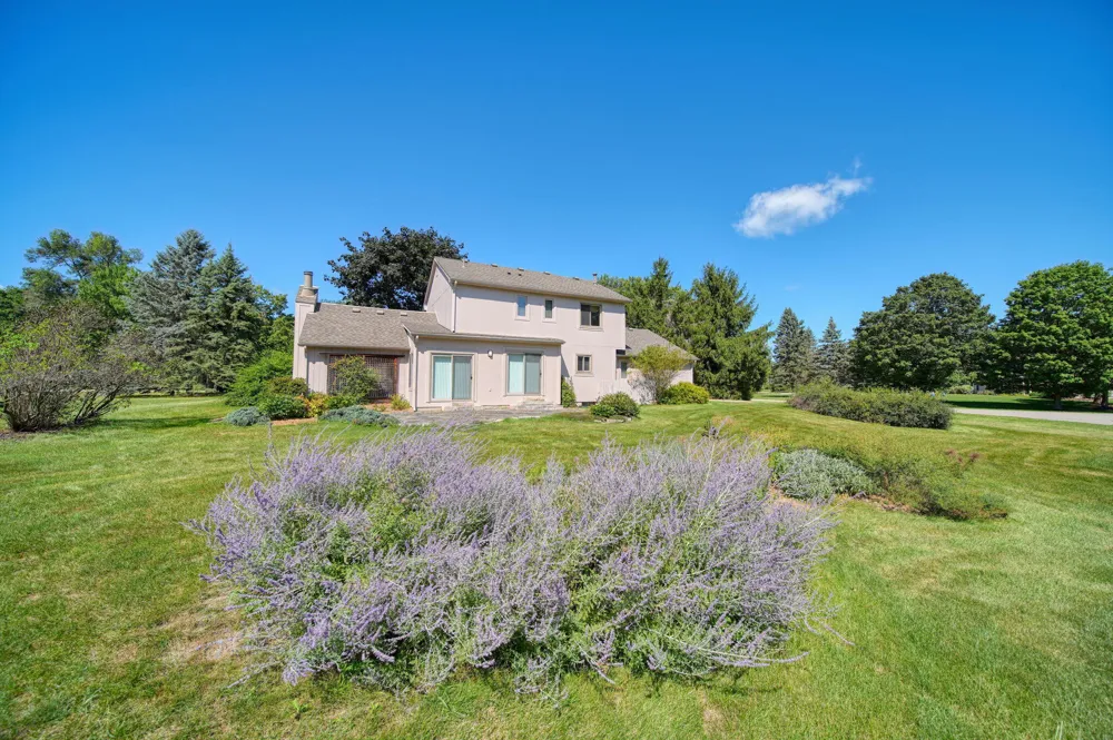 5685 E Silo Ridge Drive Ann Arbor, MI 48108