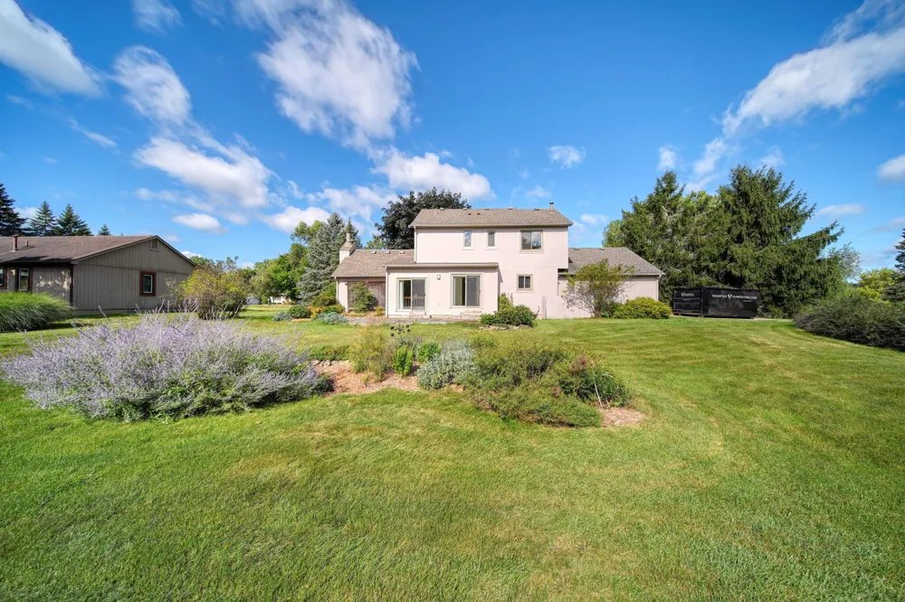 5685 E Silo Ridge Drive Ann Arbor, MI 48108