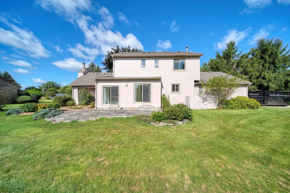 5685 E Silo Ridge Drive Ann Arbor, MI 48108