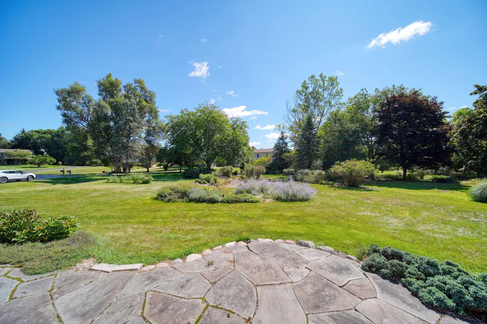 5685 E Silo Ridge Drive Ann Arbor, MI 48108