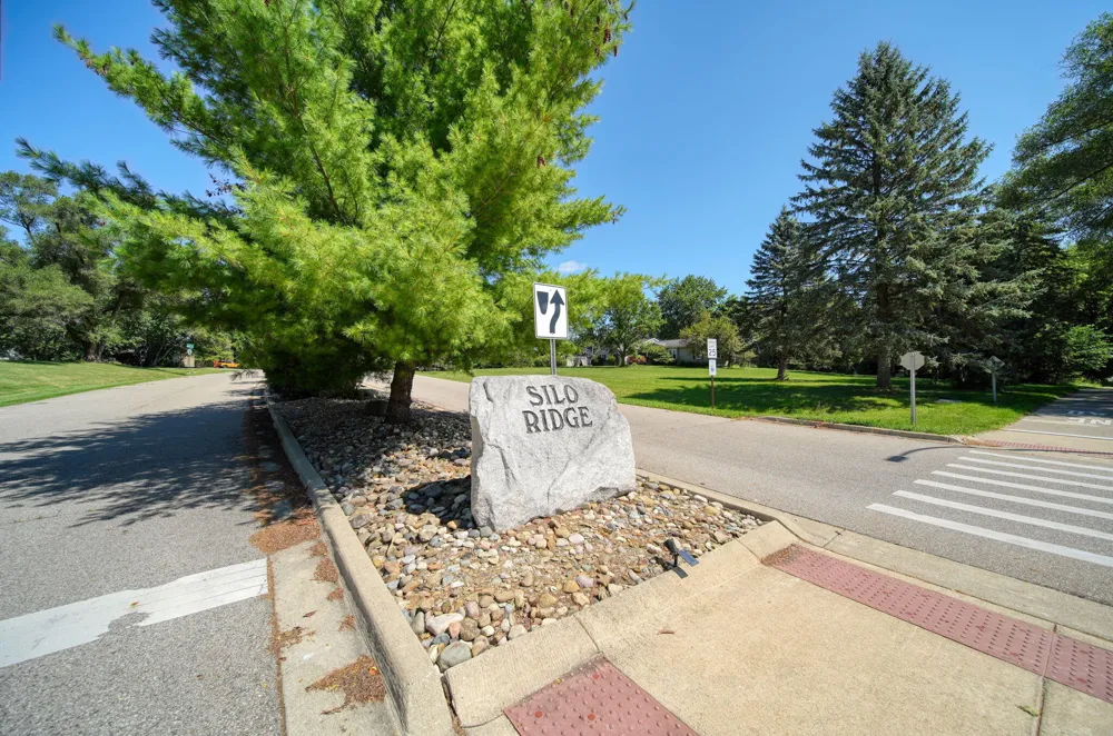 5685 E Silo Ridge Drive Ann Arbor, MI 48108