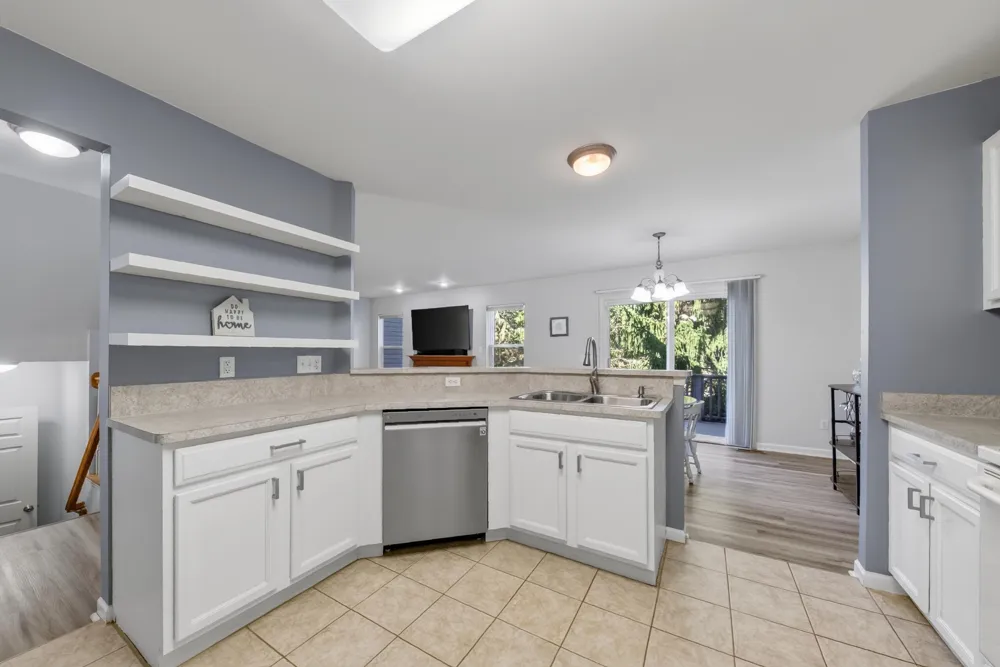 2612 Bluewater Street Ypsilanti, MI 48198