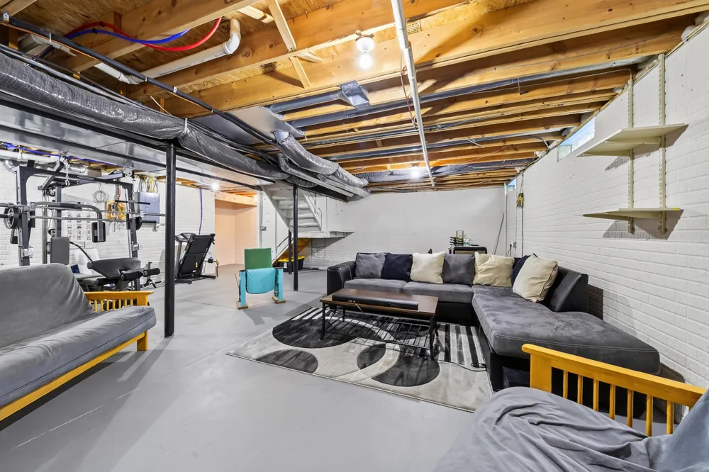 2612 Bluewater Street Ypsilanti, MI 48198