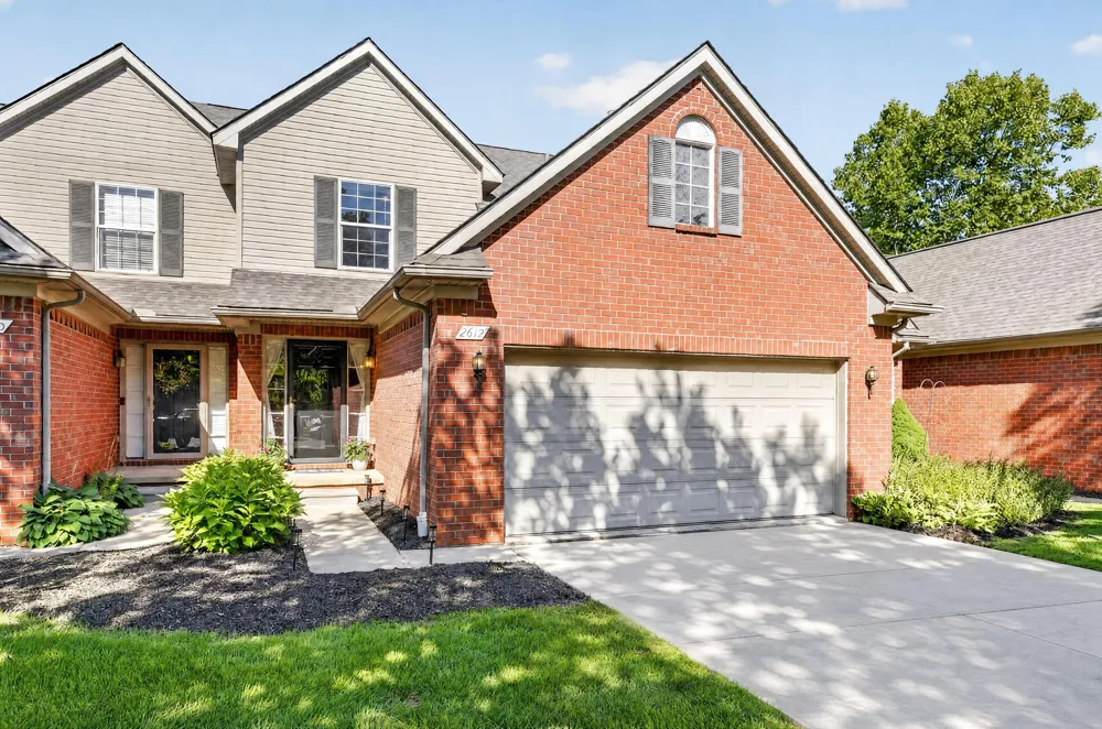 2612 Bluewater Street Ypsilanti, MI 48198