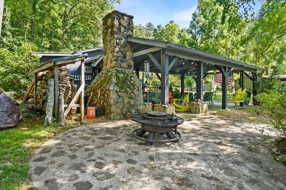 162 Hiawassee River Road Brasstown, NC 28902