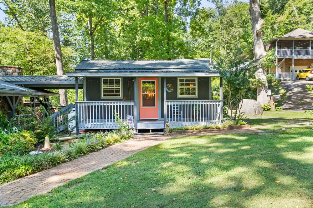 162 Hiawassee River Road Brasstown, NC 28902