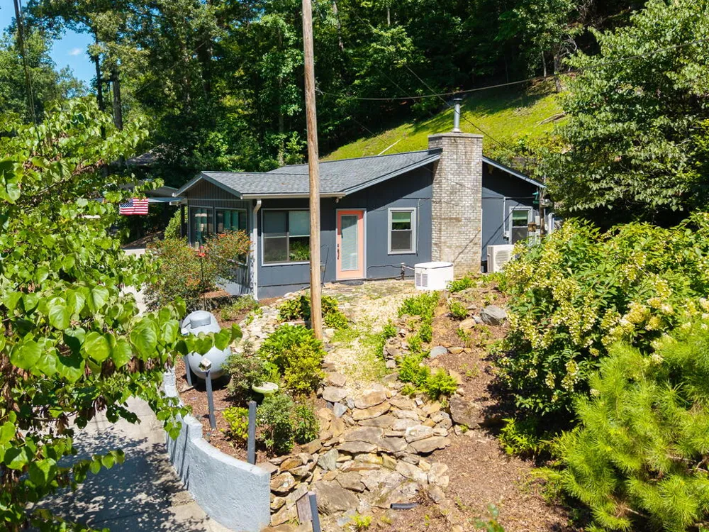 162 Hiawassee River Road Brasstown, NC 28902