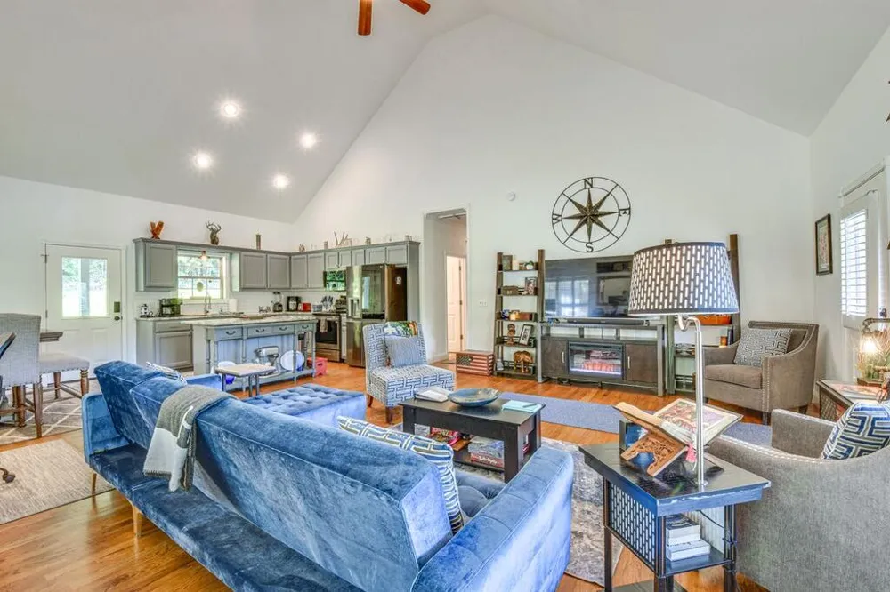 1100 Rova Way Hiawassee, GA 30546