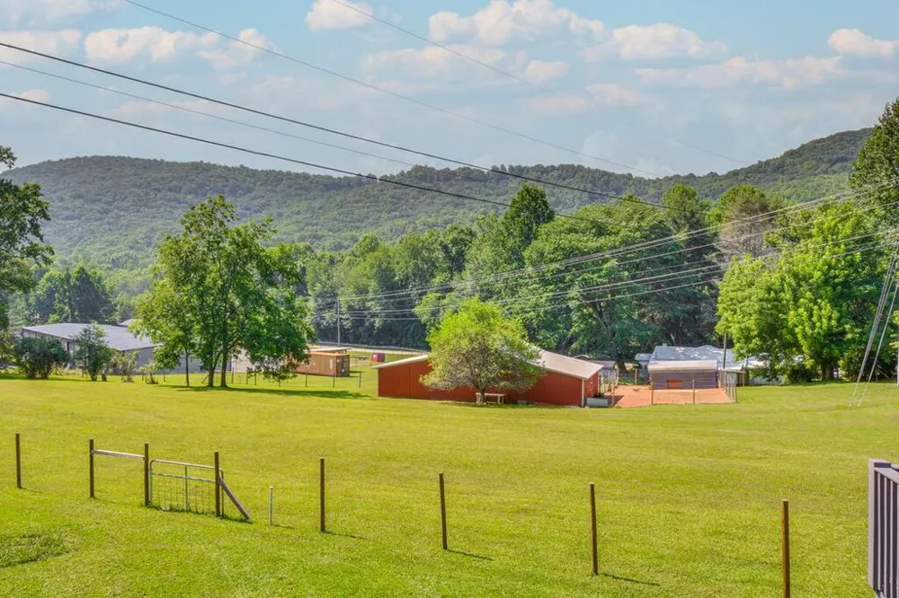 1100 Rova Way Hiawassee, GA 30546