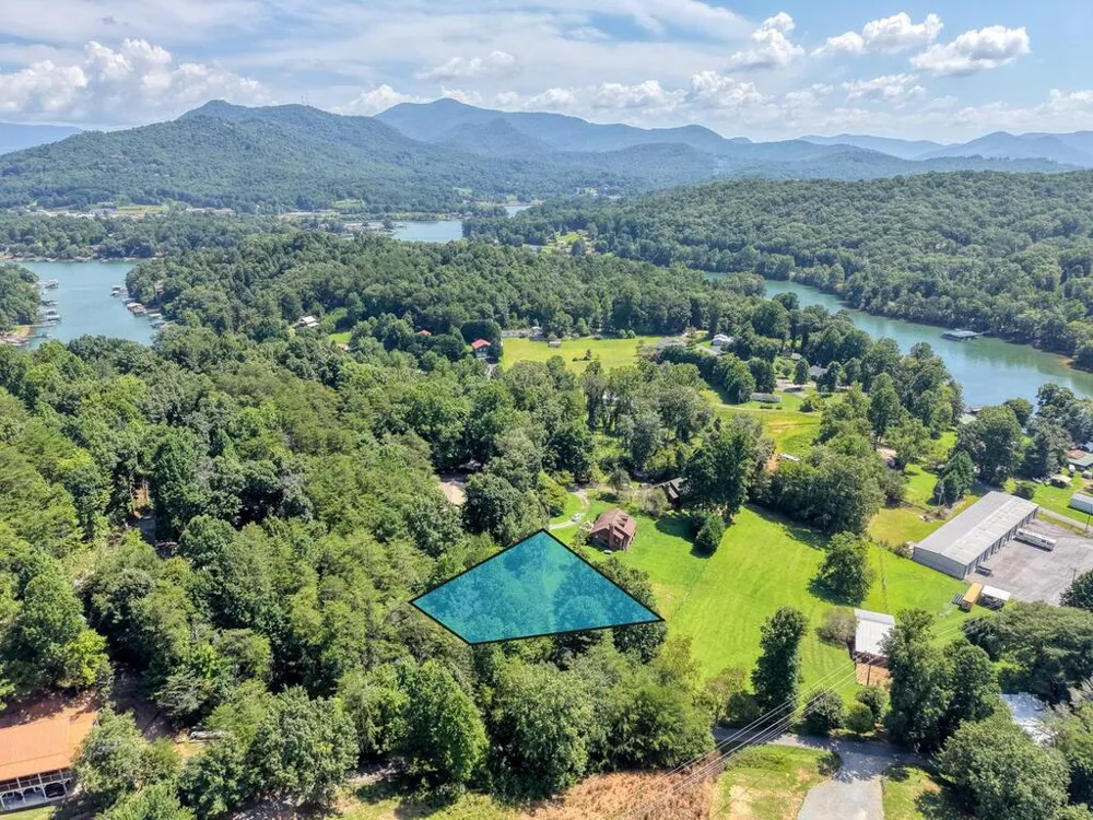 1100 Rova Way Hiawassee, GA 30546
