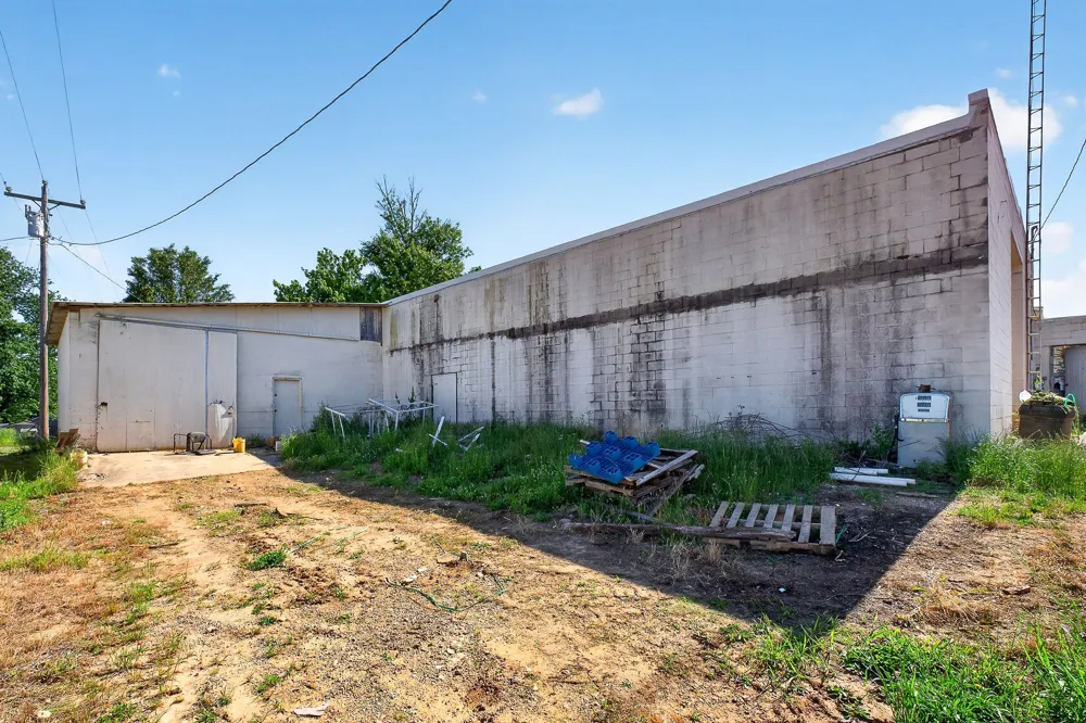 8526 Beersheba Hwy McMinnville, TN 37110