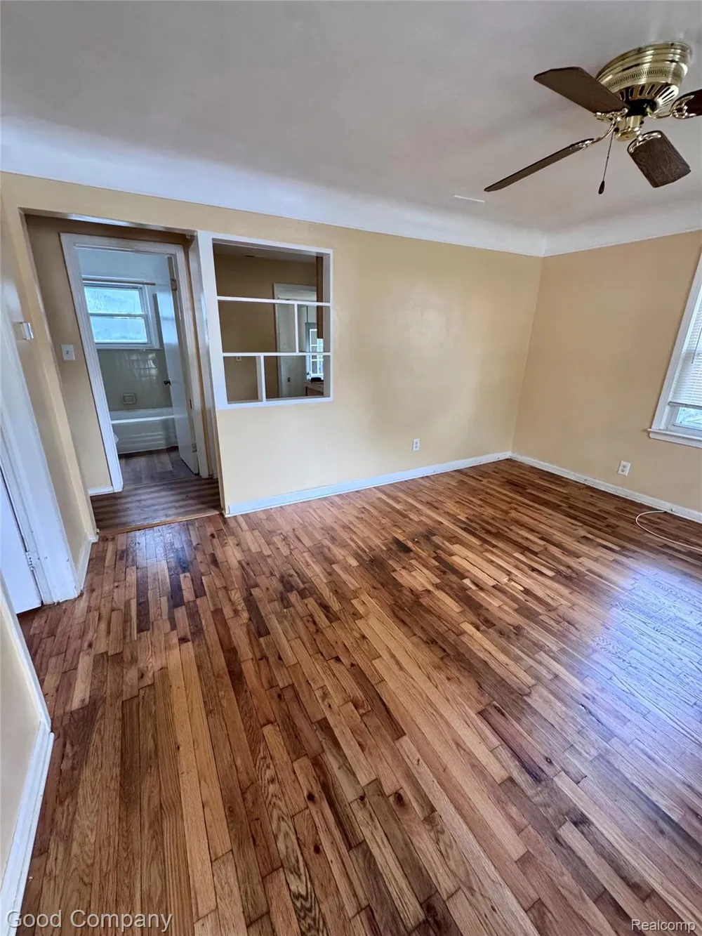 21541 Collingham Avenue Farmington Hills City, MI 48336