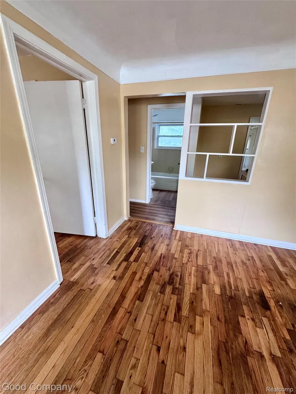 21541 Collingham Avenue Farmington Hills City, MI 48336