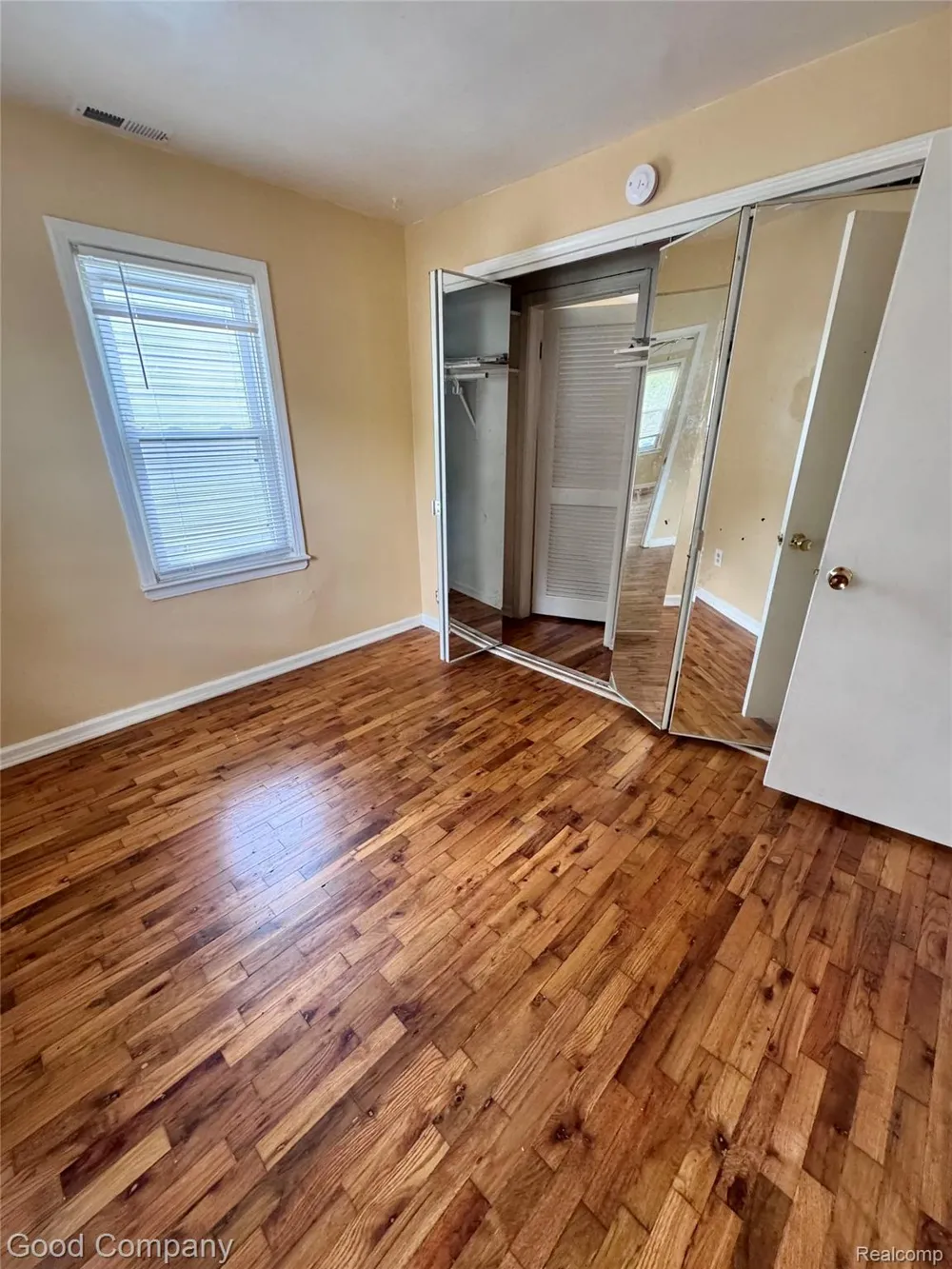 21541 Collingham Avenue Farmington Hills City, MI 48336