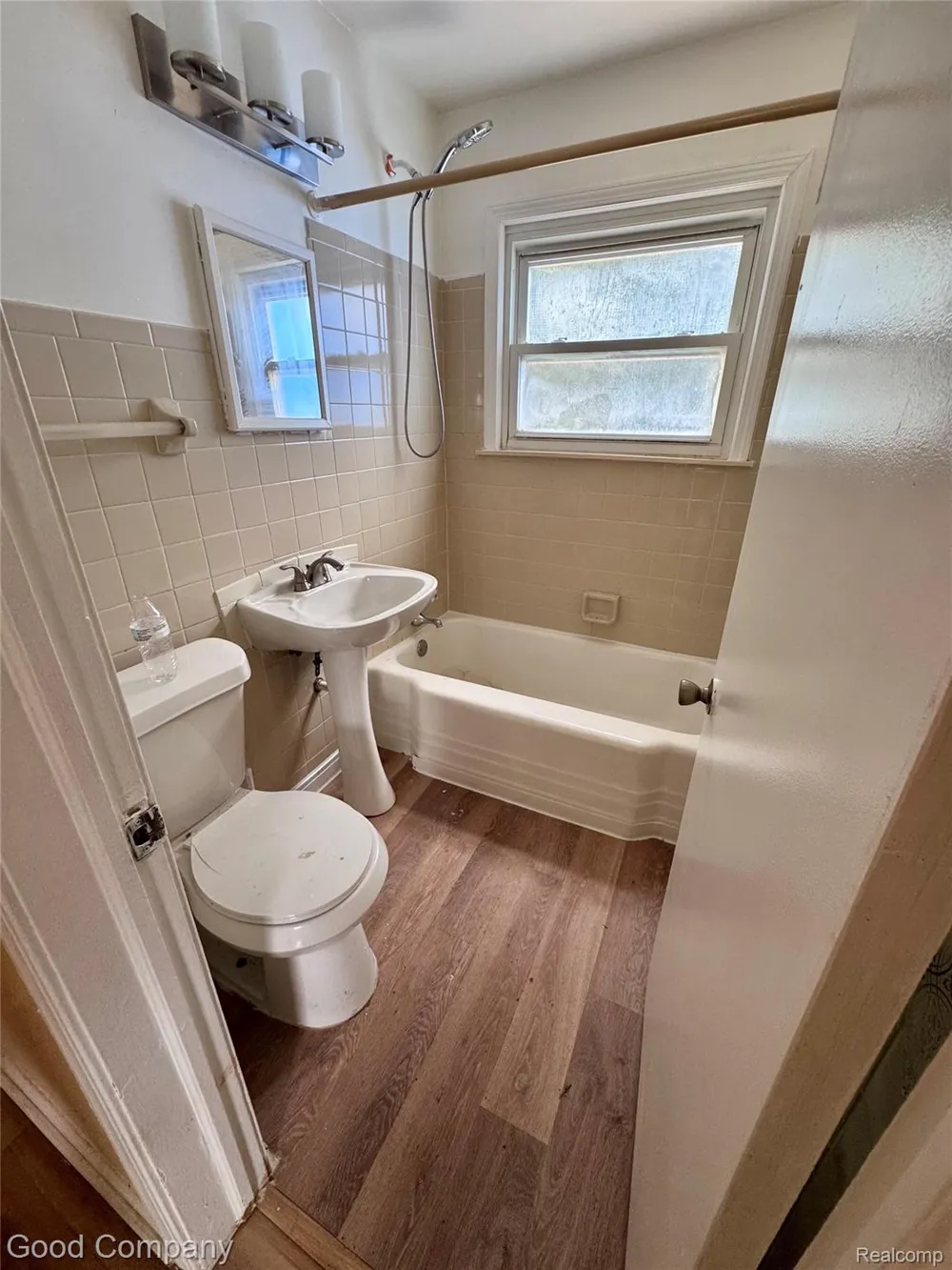 21541 Collingham Avenue Farmington Hills City, MI 48336