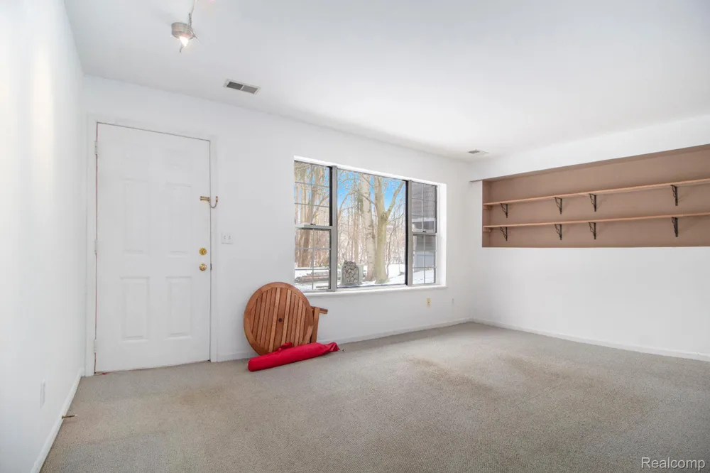 230 LYN ANNE Ann Arbor City, MI 48103