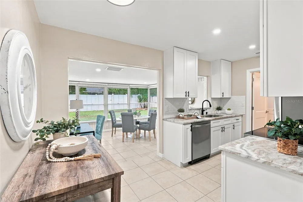 10926 TEMPLE AVENUE Seminole, FL 33772