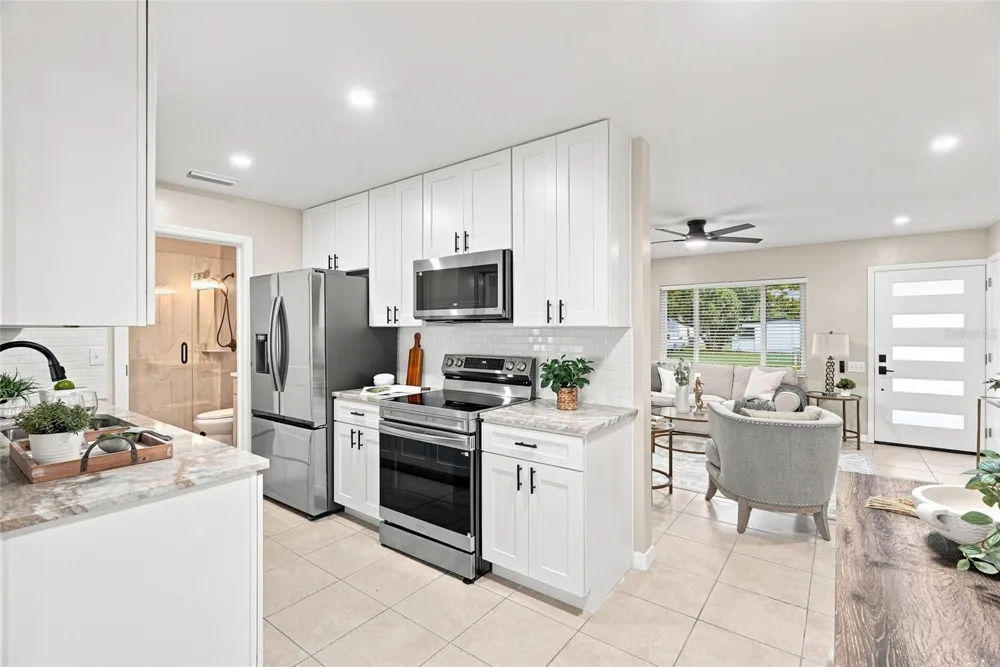 10926 TEMPLE AVENUE Seminole, FL 33772