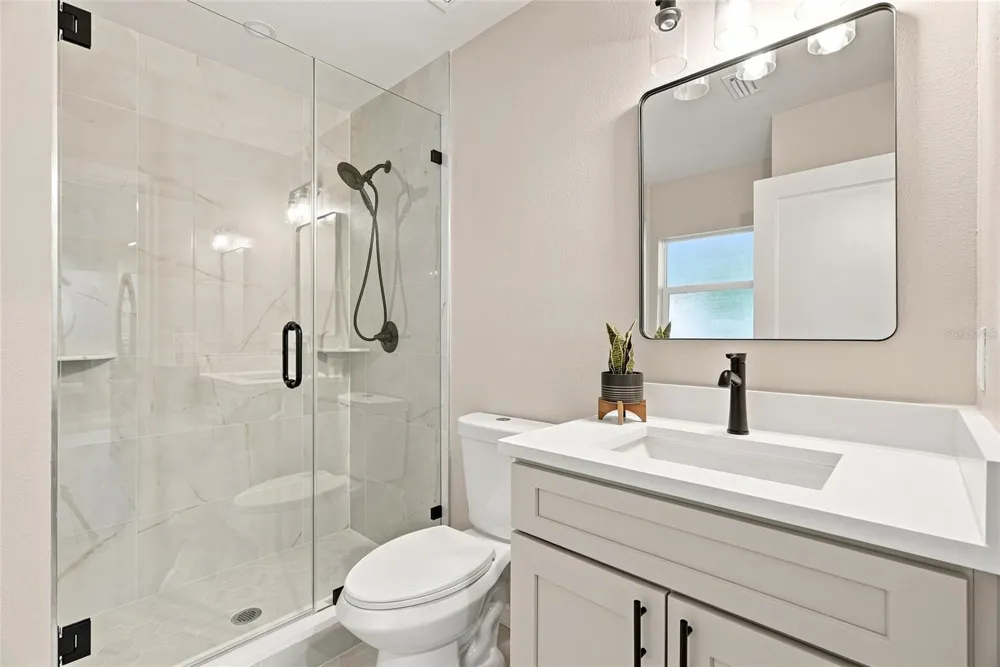 10926 TEMPLE AVENUE Seminole, FL 33772