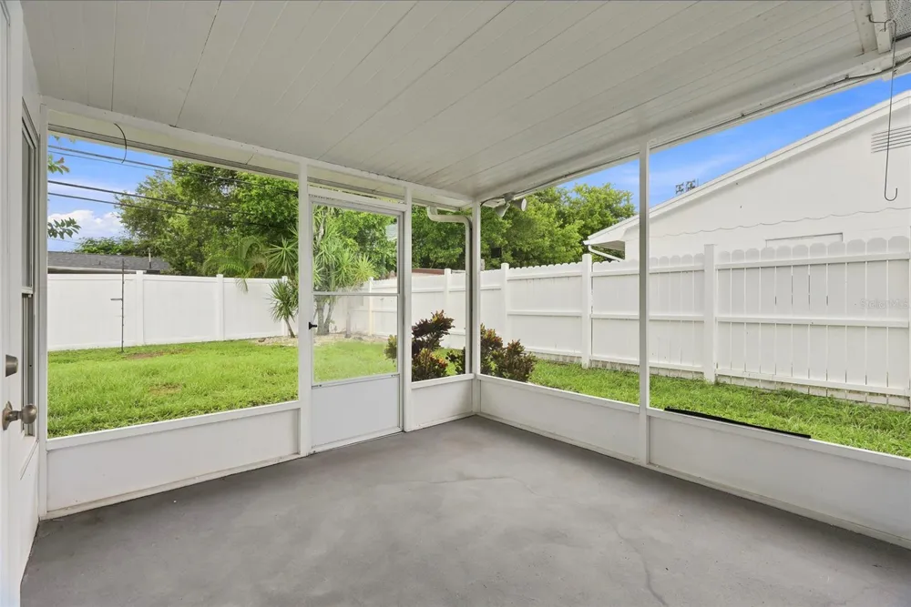 10926 TEMPLE AVENUE Seminole, FL 33772