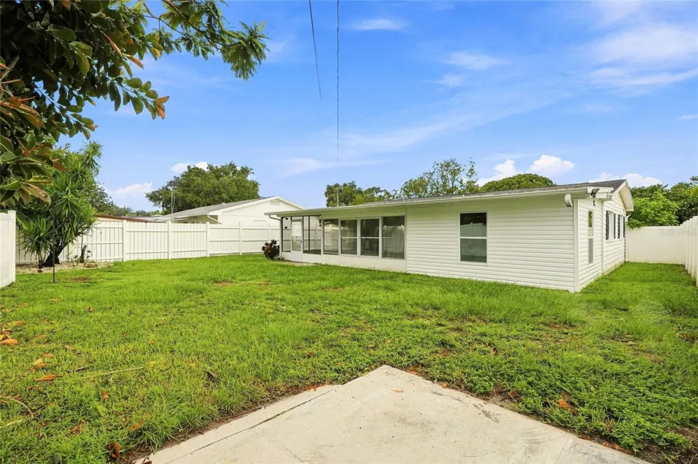 10926 TEMPLE AVENUE Seminole, FL 33772