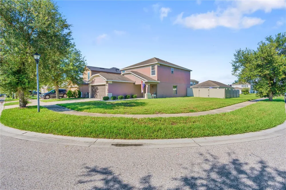 7719 MAROON PEAK DRIVE Ruskin, FL 33573