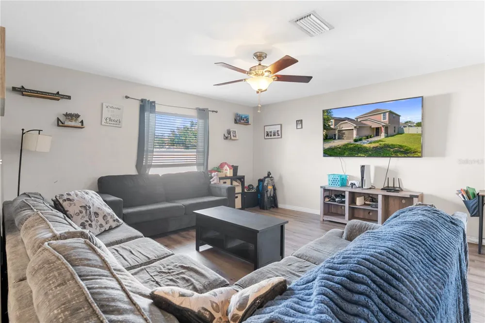 7719 MAROON PEAK DRIVE Ruskin, FL 33573