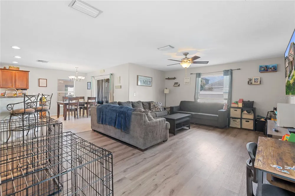 7719 MAROON PEAK DRIVE Ruskin, FL 33573