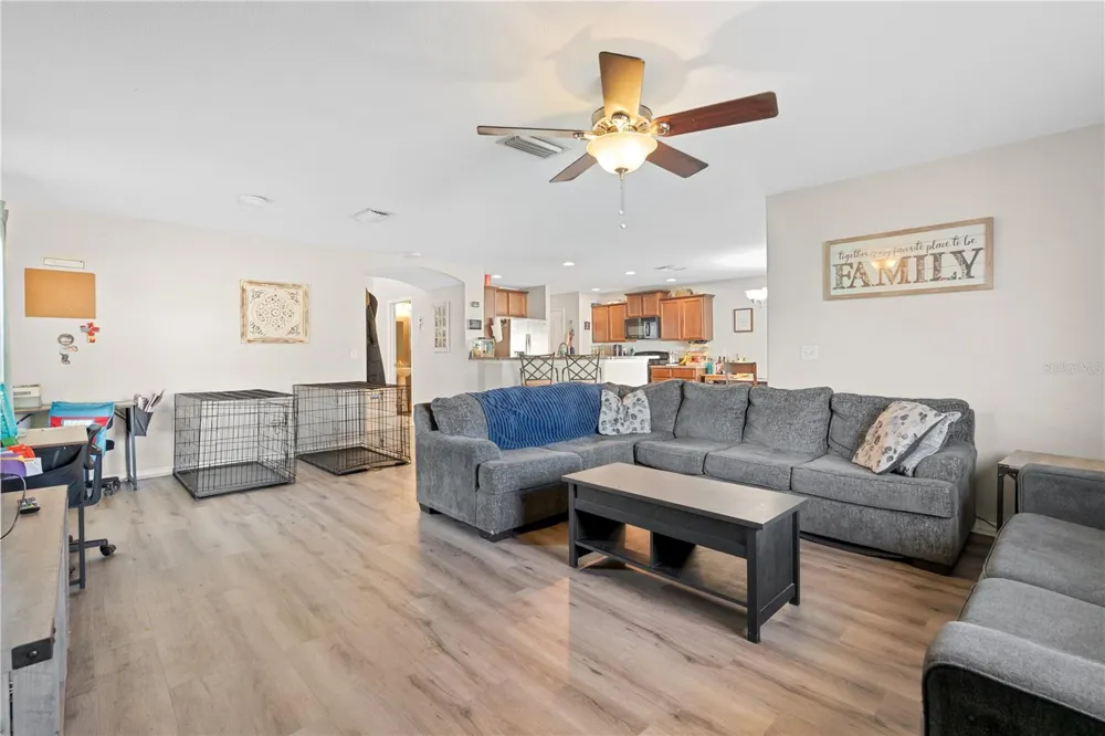 7719 MAROON PEAK DRIVE Ruskin, FL 33573