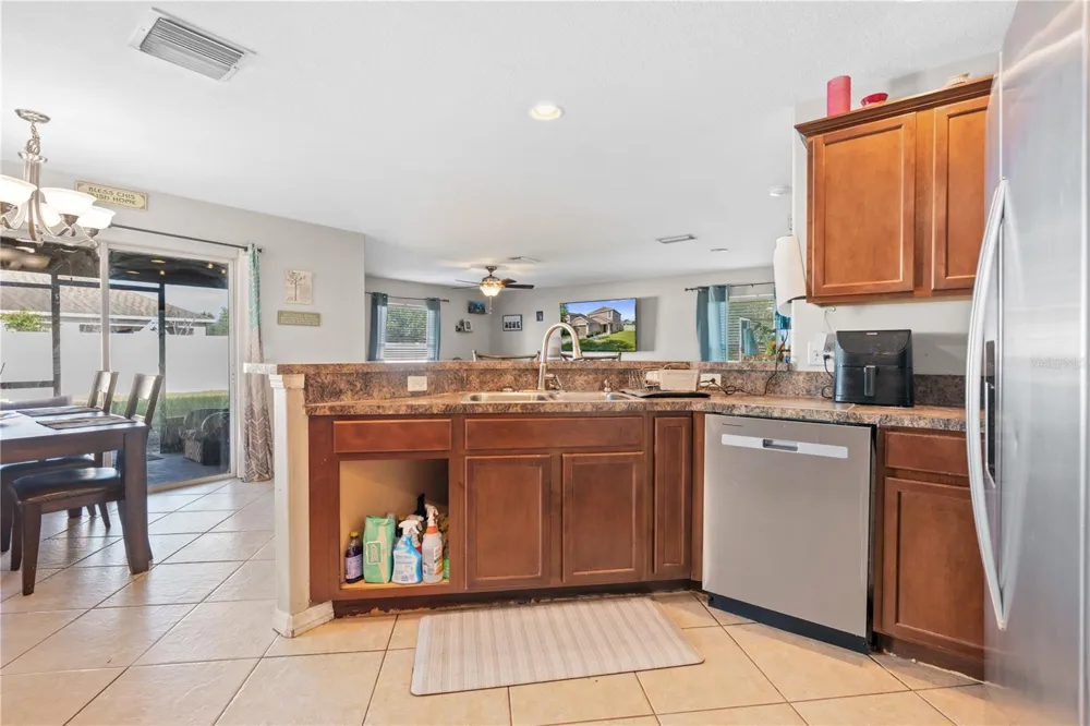 7719 MAROON PEAK DRIVE Ruskin, FL 33573